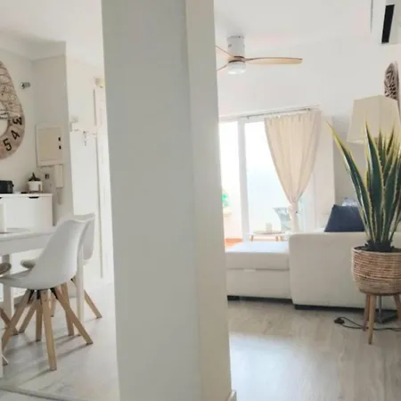 Apartment New Penthouse Near With Sunny Balcony