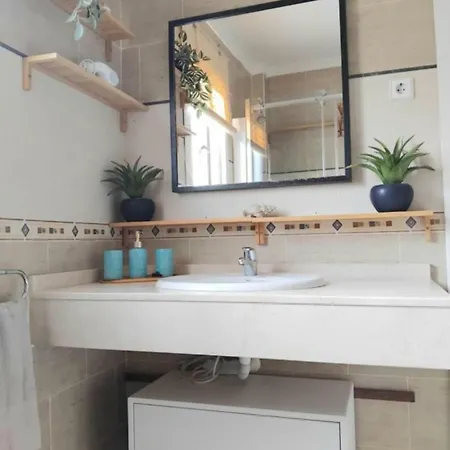 Apartment New Penthouse Near With Sunny Balcony