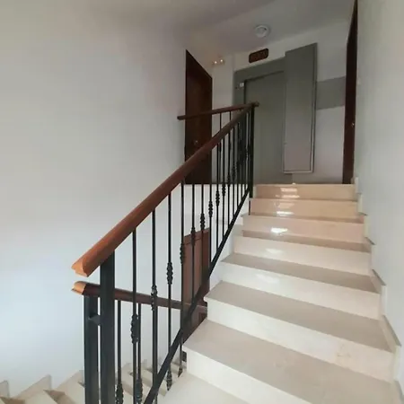 New Penthouse Near With Sunny Balcony Apartment *