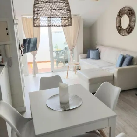 Apartment New Penthouse Near With Sunny Balcony *